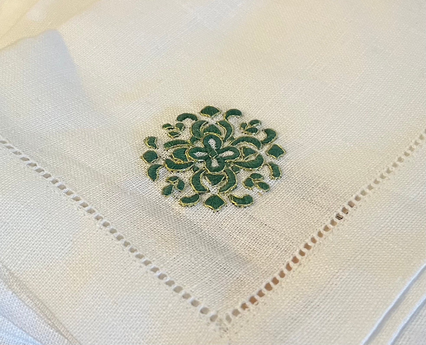 Herald Dinner Napkins, white/emerald